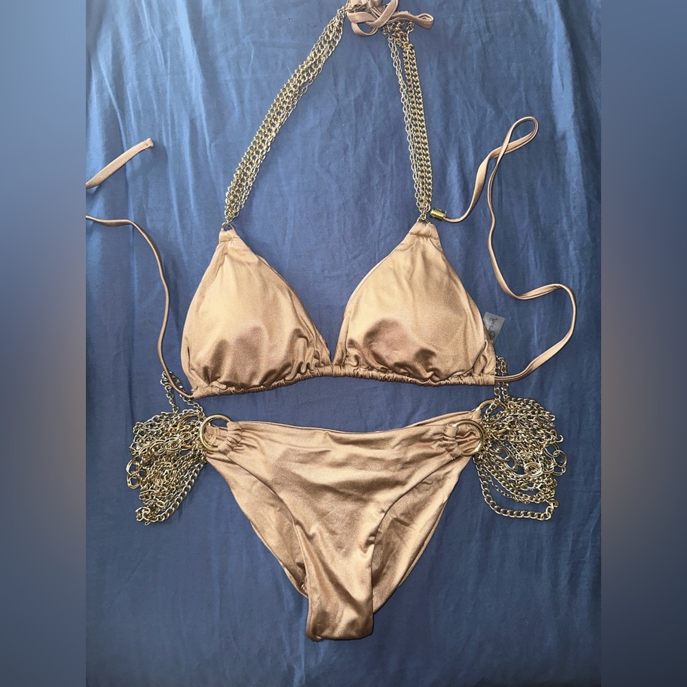 Beach bunny Ball and Chain bikini - Picture 2 of 5